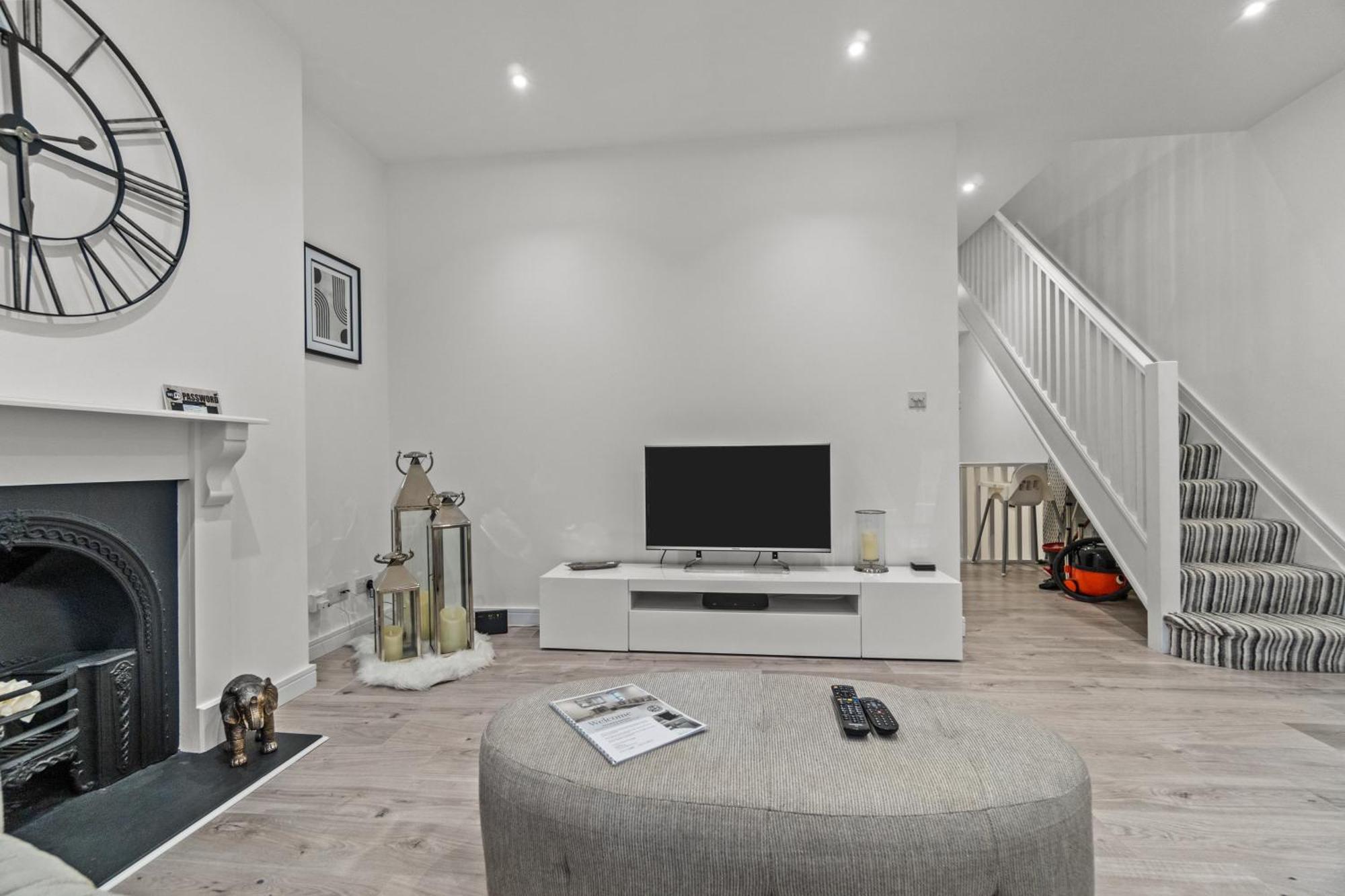 The Grenville - Stunning Spacious - Sleeps 4 Apartment *